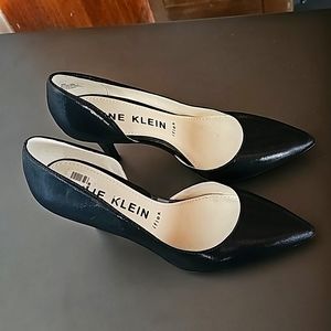 NWT Anne Klein iFlex Women’s Shiny Black Pointed Patent Heels sz 9